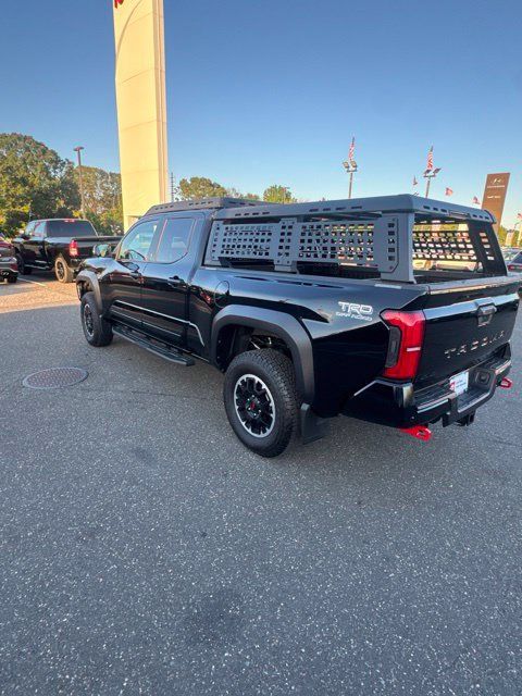 Used 2025 Toyota Tacoma TRD Off-Road w/ TRD Off Road Premium Package AWD/4WD image 4