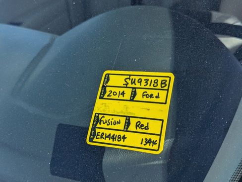 Used 2014 Ford Fusion SE w/ Equipment Group 202A image 28