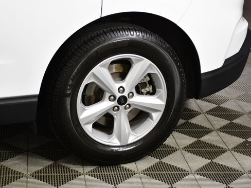 Used 2023 Ford Edge SE image 50