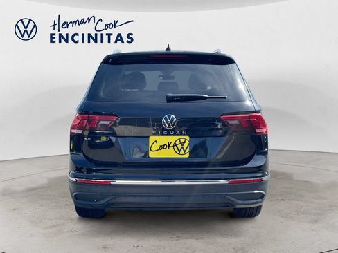 Certified 2022 Volkswagen Tiguan SE FWD image 4