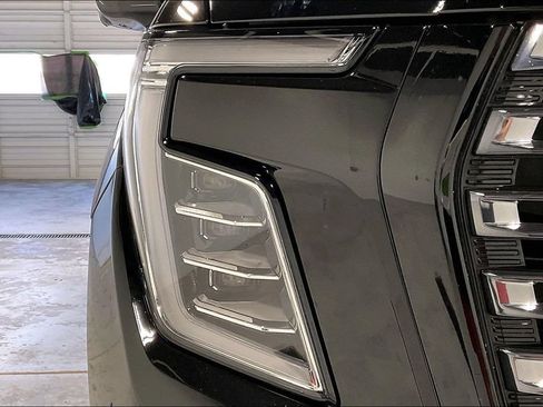 Used 2025 GMC Yukon Denali Ultimate AWD/4WD image 38