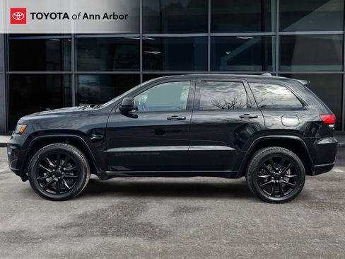 Used 2020 Jeep Grand Cherokee Altitude image 8