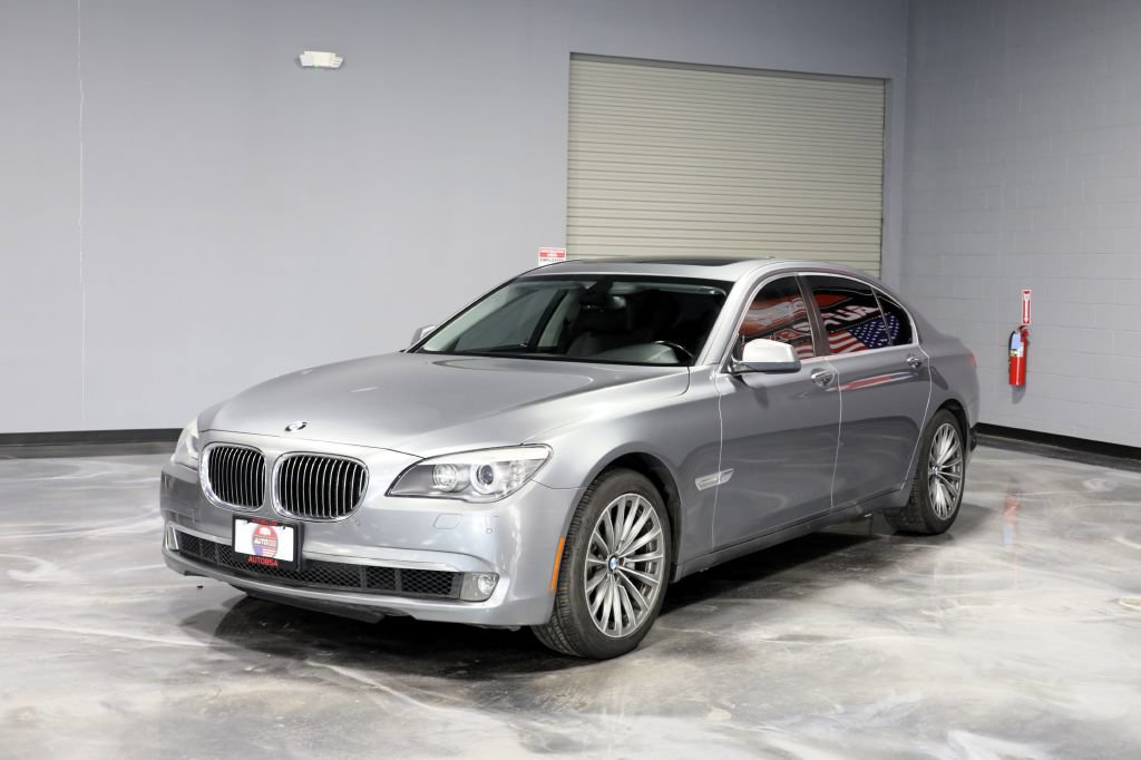 Used 2012 BMW 740Li RWD image 3