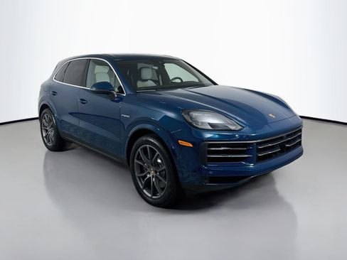Certified 2026 Porsche Cayenne E-Hybrid AWD/4WD image 7