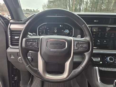 Used 2022 GMC Sierra 1500 Denali image 9