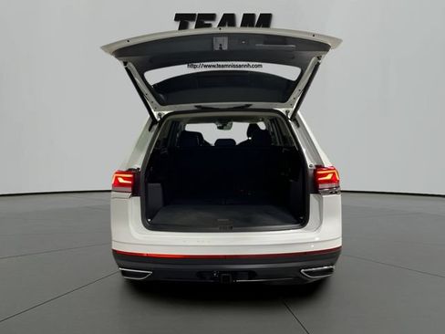 Used 2025 Volkswagen Atlas SE AWD/4WD image 6