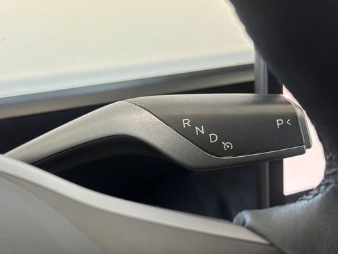 Used 2023 Tesla Model Y Long Range AWD/4WD image 21