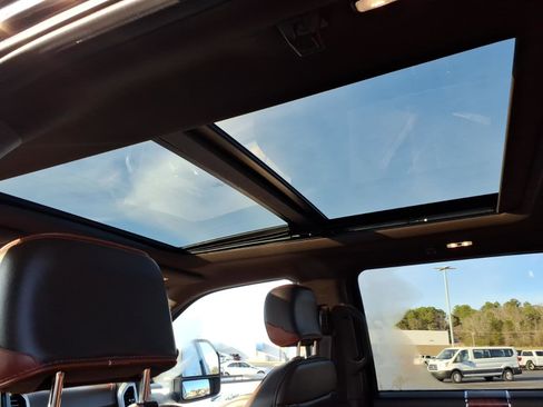 Used 2022 Ford F250 King Ranch w/ King Ranch Ultimate Package image 11