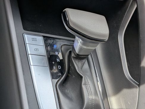 Used 2025 Hyundai Elantra SE w/ Cargo Package FWD image 25