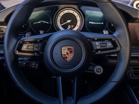 Used 2024 Porsche 911 Carrera S RWD image 25