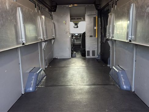 Used 2020 Ford Transit 250 148 High Roof Extended RWD image 7