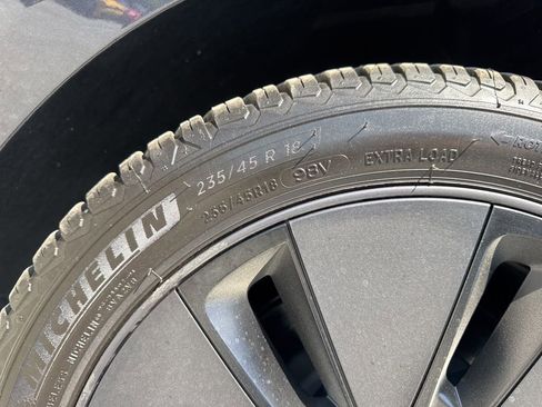 Used 2024 Tesla Model 3 Long Range AWD/4WD image 37