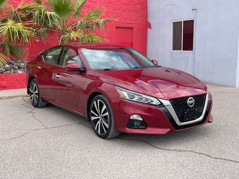 Used 2022 Nissan Altima 2.5 Platinum image 1