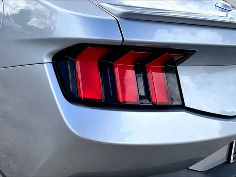 Used 2025 Ford Mustang Premium RWD image 25