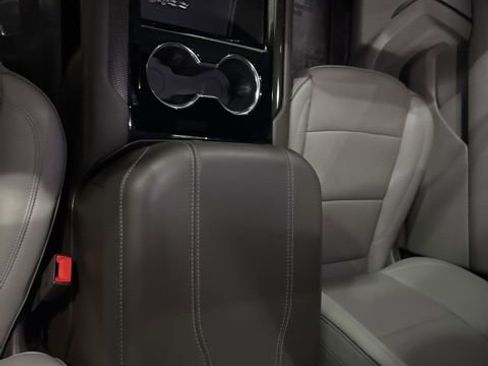 Used 2025 GMC Yukon XL Elevation w/ Elevation Premium Package image 25