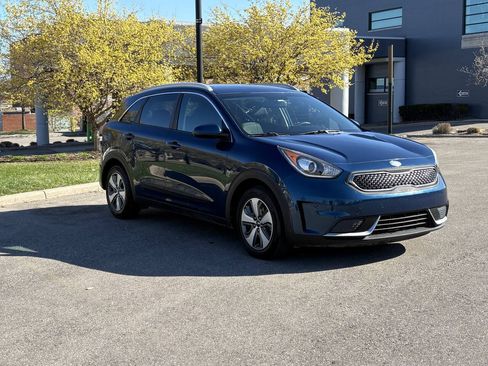 Used 2018 Kia Niro LX FWD image 7