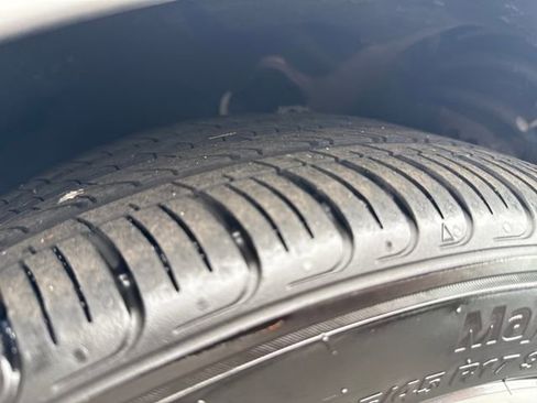 Certified 2025 Hyundai Elantra Sport image 28