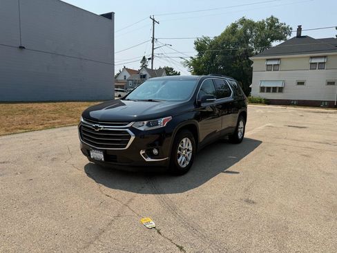Used 2019 Chevrolet Traverse LT w/ LPO, Floor Liner Package AWD/4WD image 3