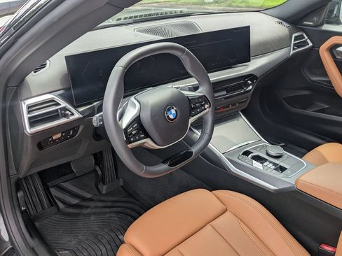 Used 2025 BMW 230i Coupe w/ Convenience Package RWD image 24