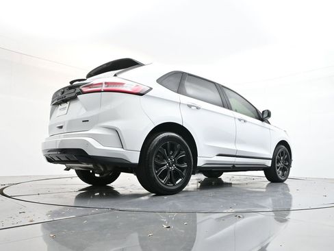 Used 2024 Ford Edge SE w/ Black Appearance Package image 30