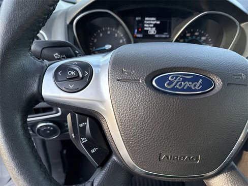 Used 2014 Ford Focus Titanium image 25