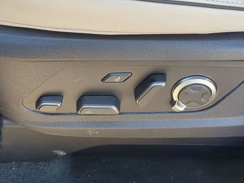 Used 2024 Hyundai Palisade Calligraphy image 19