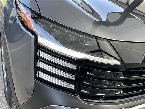 New 2026 Nissan Kicks S image 18