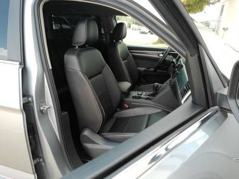 Used 2021 Volkswagen Atlas SE w/ Panoramic Sunroof Package AWD/4WD image 21