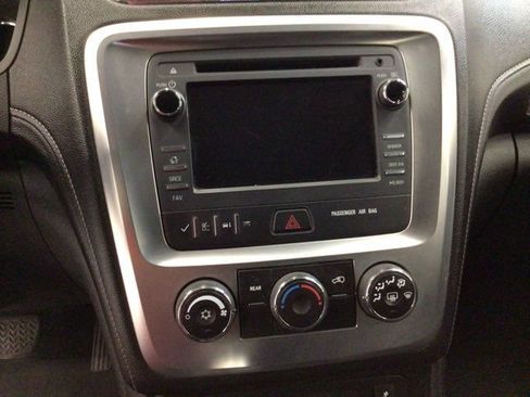 Used 2013 GMC Acadia SLE AWD/4WD image 19