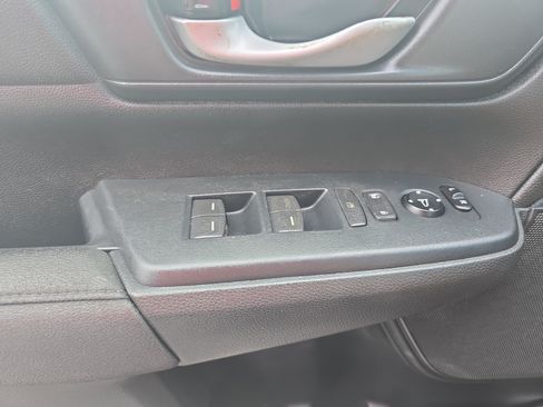 Used 2019 Honda CR-V LX image 25