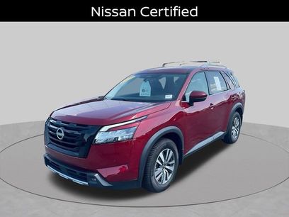 Certified 2023 Nissan Pathfinder SL w/ Black Appearance Package