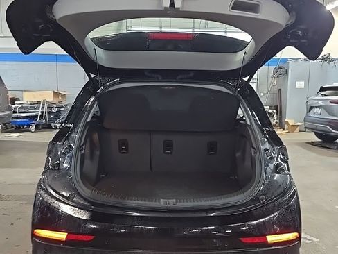 Used 2022 Chevrolet Bolt LT w/ Infotainment Package image 5