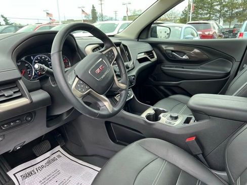 Used 2024 GMC Terrain Denali w/ Denali Premium Package AWD/4WD image 29