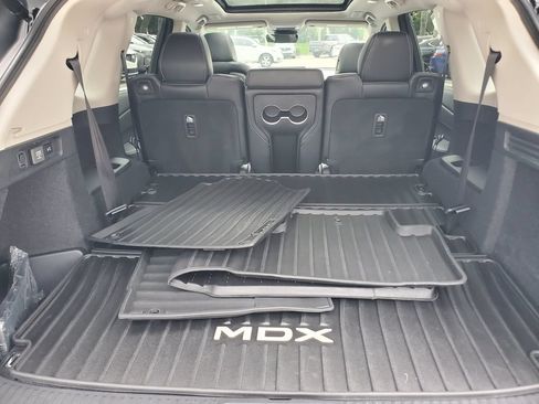 Used 2025 Acura MDX w/ Technology Package FWD image 8