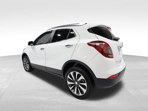 Used 2022 Buick Encore Preferred w/ Safety Package image 2
