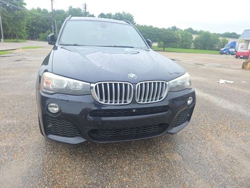 Used 2017 BMW X3 sDrive28i RWD image 2