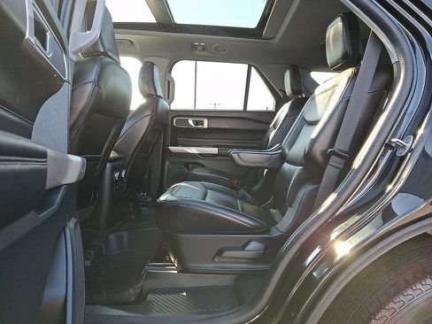 Used 2023 Ford Explorer XLT w/ Equipment Group 202A AWD/4WD image 13