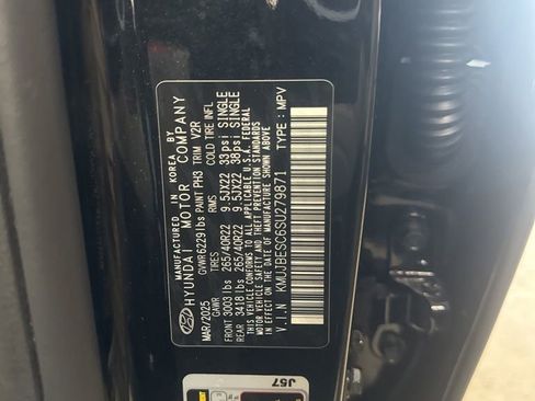 Certified 2025 Genesis GV80 3.5T e-SC AWD/4WD image 8