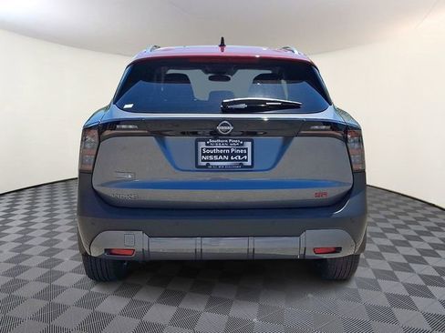 New 2026 Nissan Kicks SR w/ SR Premium Package FWD image 6