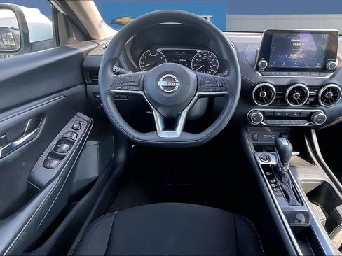 Used 2024 Nissan Sentra SV FWD image 8
