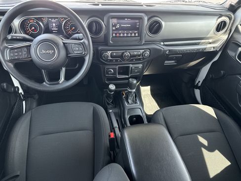 Used 2022 Jeep Wrangler Unlimited Sport AWD/4WD image 27
