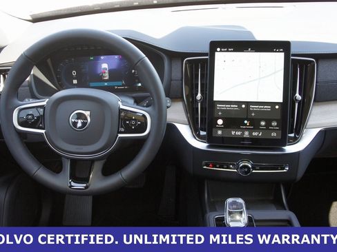 New 2025 Volvo XC90 B6 Core w/ Climate Package image 12