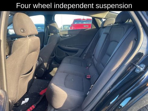 Used 2019 Chevrolet Malibu LT image 9