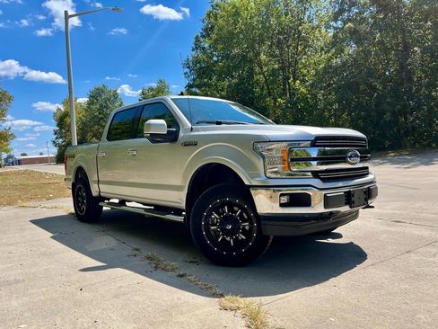 Used 2019 Ford F150 Lariat image 1