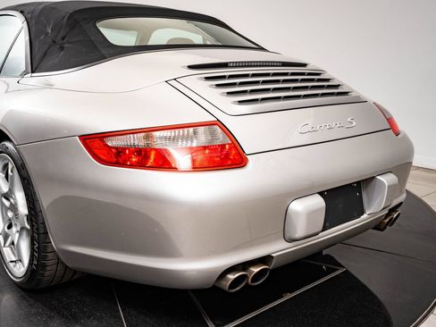 Used 2006 Porsche 911 Carrera S RWD image 23
