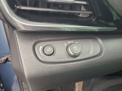 Used 2025 Buick Envista Avenir image 22