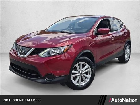 Used 2019 Nissan Rogue Sport S w/ Appearance Package FWD image 1