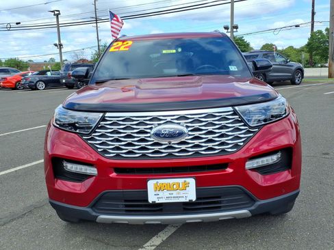 Certified 2022 Ford Explorer Platinum w/ Equipment Group 601A AWD/4WD image 2