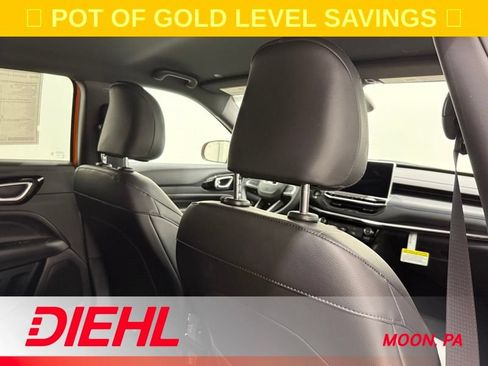 New 2026 Jeep Compass Latitude AWD/4WD image 12