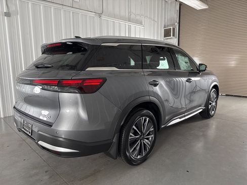 New 2026 INFINITI QX60 Luxe w/ Family Package image 30